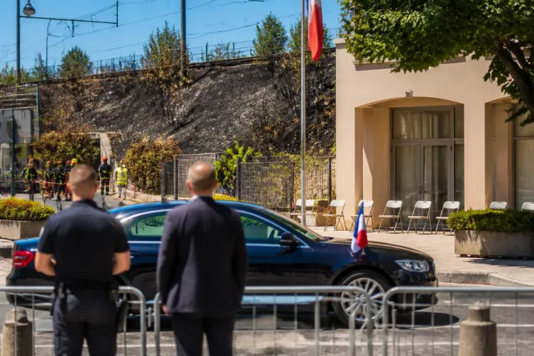 Canicule et incendies en Essonne : une ministre attendue pour faire le point ce jeudi