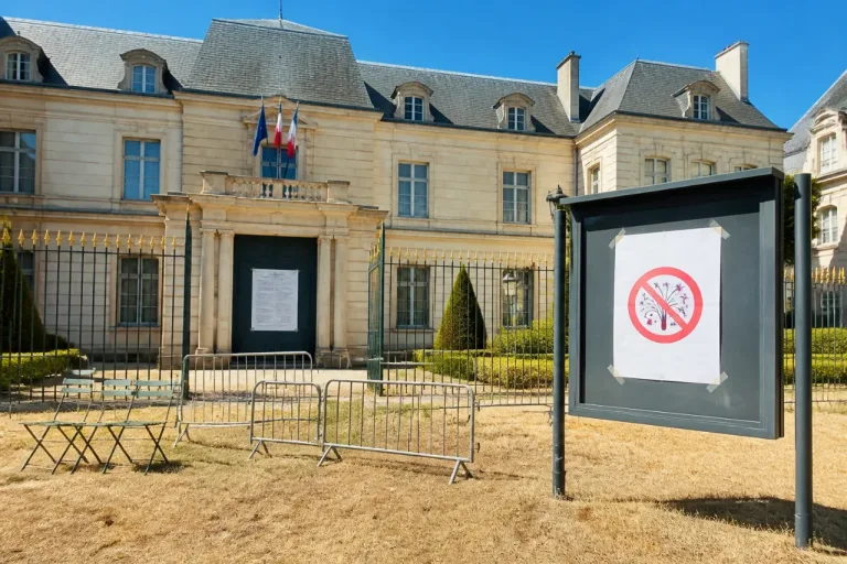 Canicule : le préfet du Morbihan interdit tous les feux d'artifice jusqu’à nouvel ordre