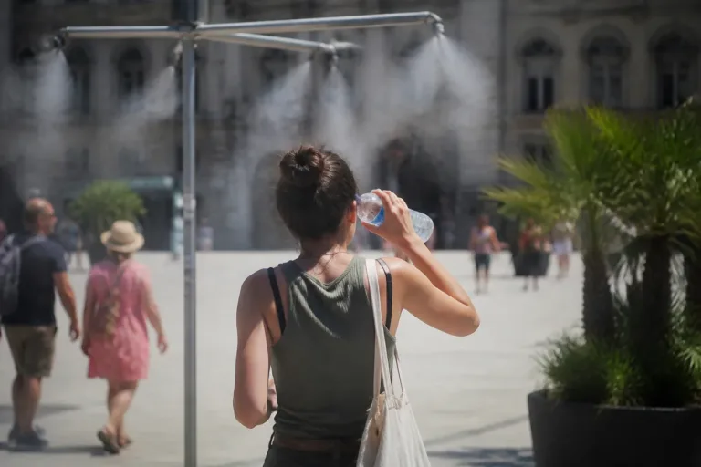 Canicule rouge dans le 54 : alcool interdit sur la voie publique, restrictions élargies