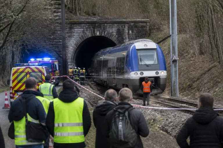 Chalezeule : un jeune de 19 ans tué par un TER, circulation coupée pendant 3h30