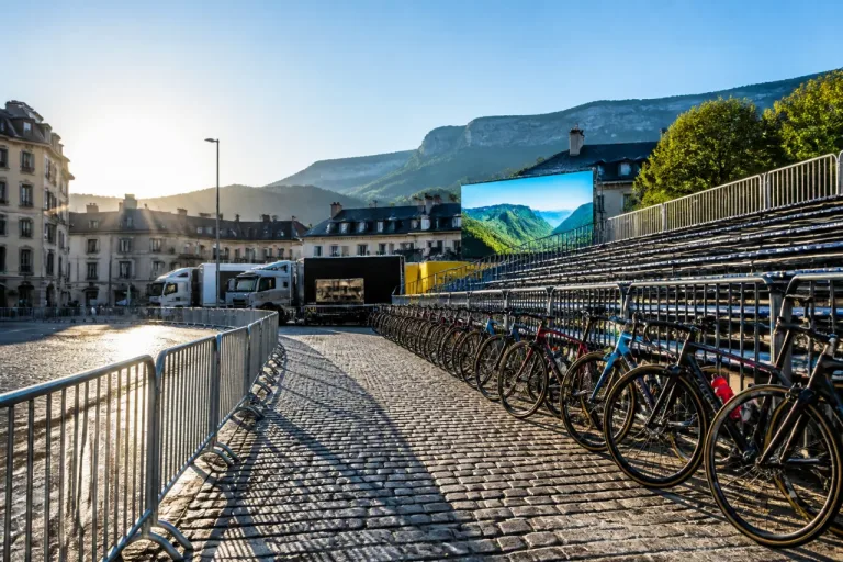 Chambéry au départ : une étape taillée pour les baroudeurs vers Voiron