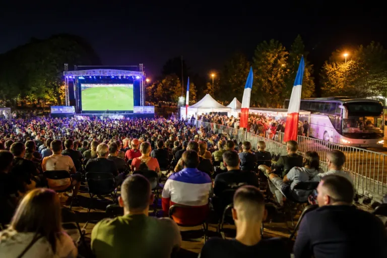 Chartres : la fan zone de La Madeleine active pour France–Maroc, navettes et programme