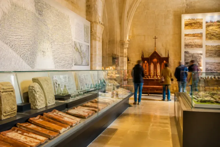 Chartres : une exposition éclaire les premiers chrétiens avant la cathédrale