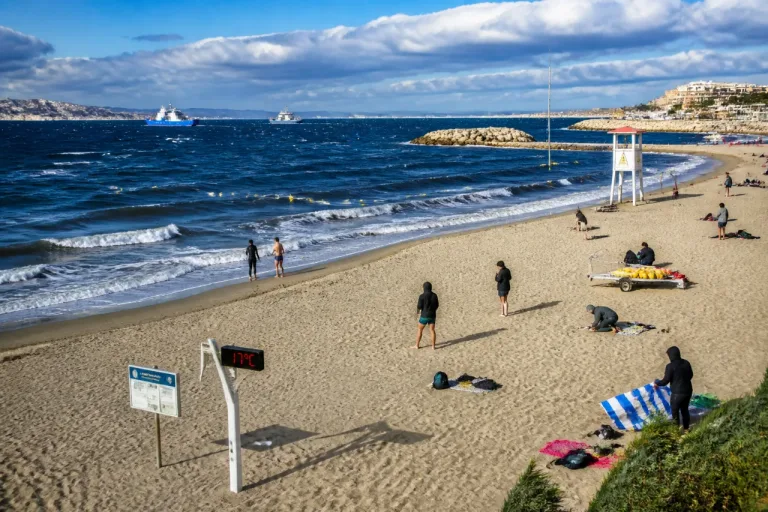 Choc thermique en mer : pourquoi l'eau est tombée de près de 30 °C à 17–18 °C en trois jours