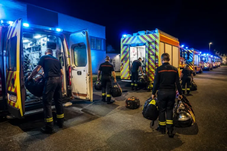 Cinq pompiers de la Vendée partent en renfort face aux incendies dans le Sud