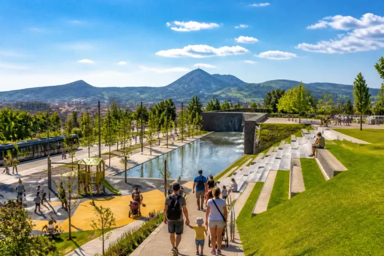 Clermont-Ferrand : le parc de la Muraille ouvre et redessine le quartier Saint-Jacques