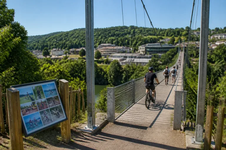 Décazeville communauté lance l’été: animations familiales et nouvelle passerelle sur le Lot