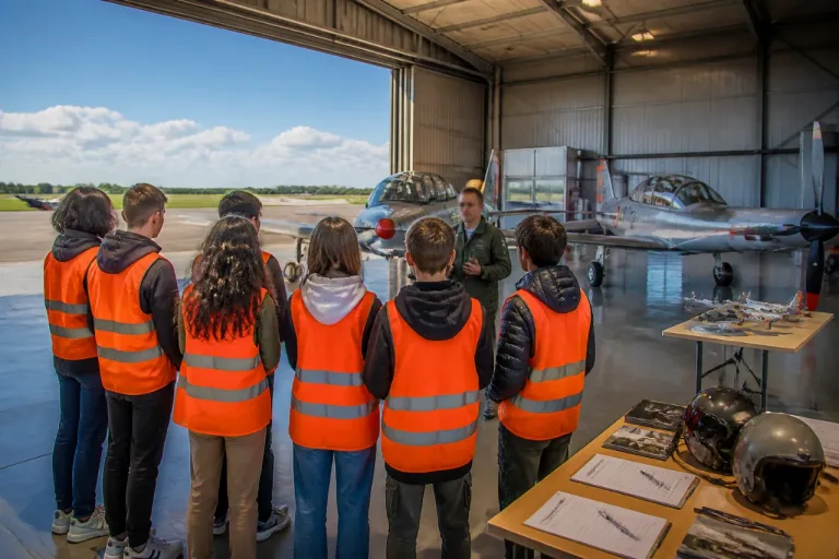 Deux bases aériennes de Charente‑Maritime ouvrent leurs portes aux ados pour l’aéronautique
