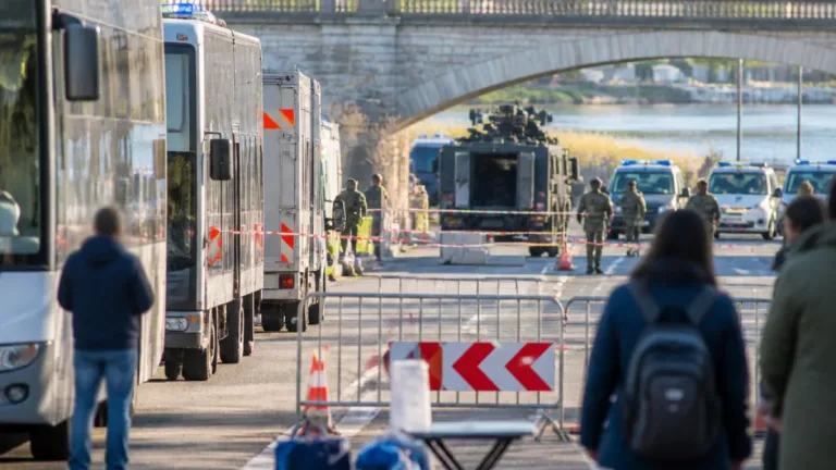 Deux bombes de la Seconde Guerre mondiale neutralisées le 30 juillet : routes coupées et évacuations en Indre‑et‑Loire