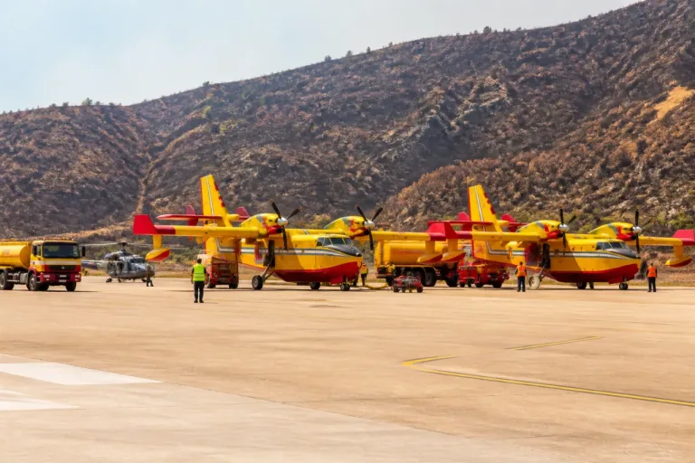 Deux Canadairs basés à Ajaccio dès juillet pour renforcer la lutte contre les feux