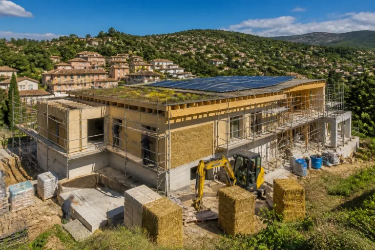Digne-les-Bains : le futur Casino Golden Palace prend forme, ouverture prévue cet automne
