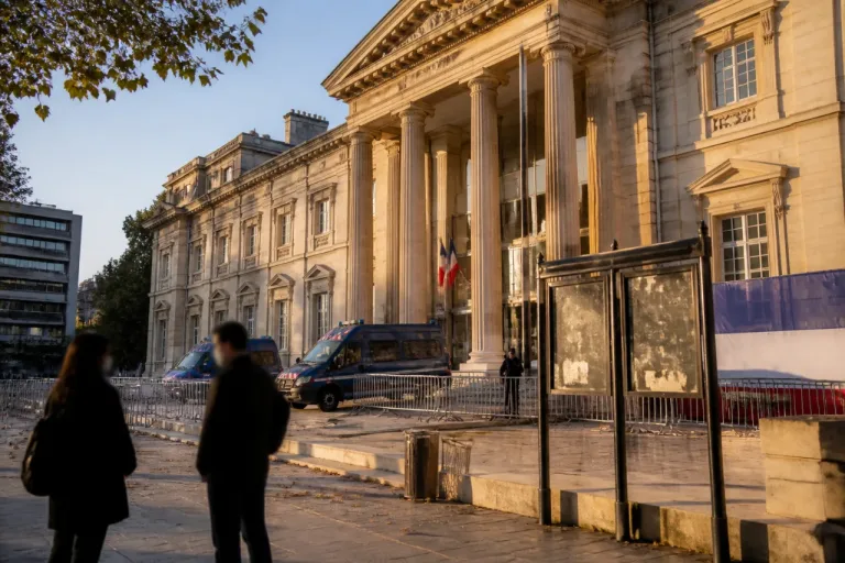 Disparitions de deux militaires ultramarins : l’affaire instruite à Toulon soulève des questions sur la prise en charge