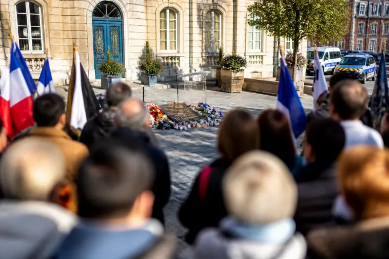 Dix ans après la mort d’Adama Traoré, rassemblements empreints d'hommage et de revendications dans le Val-d'Oise