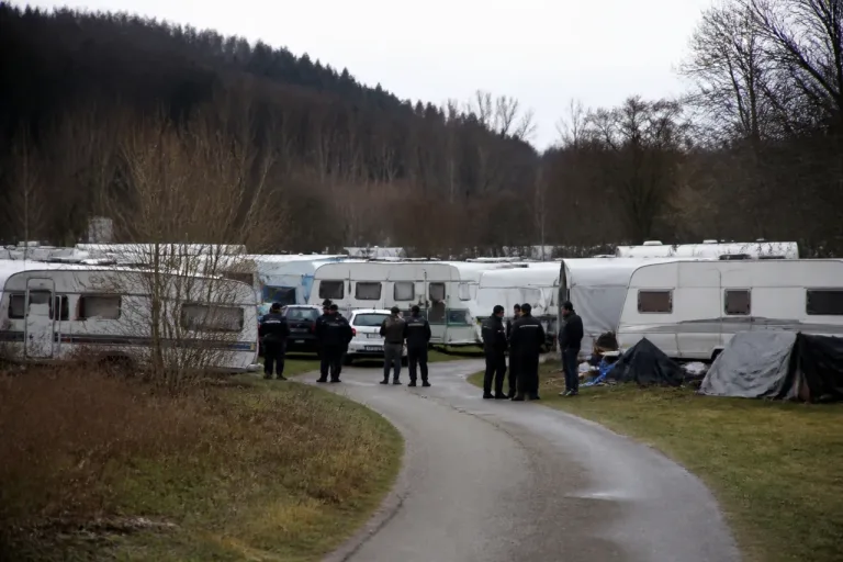 Doubs : environ 800 caravanes installées à Houtaud, Morteau et Saint-Vit, procédures en cours