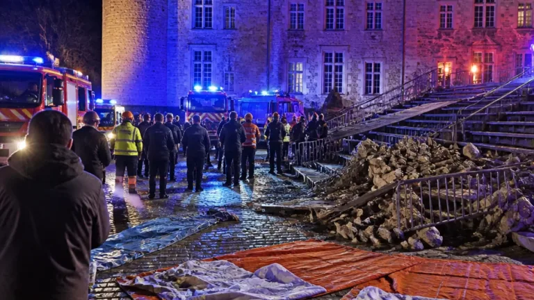 Effondrement des gradins au château de Bienassis : plusieurs personnes prises en charge, une enquête ouverte