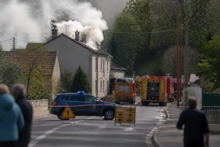 Feu d’habitation à Villers-la-Chèvre : RD618 coupée, déviations en place