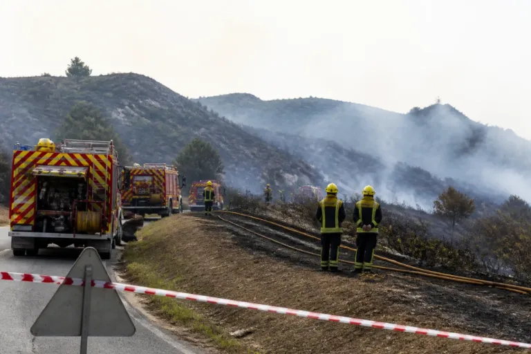 Feux fixés à Lançon et Rognac : vents violents, RD113 fermée et surveillance renforcée