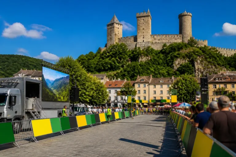 Foix attend l’arrivée de la 4e étape du Tour de France après 181,9 km depuis Carcassonne