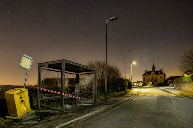 Grandes-Ventes envisage de rallumer la nuit: coût, pollution et efficacité en débat
