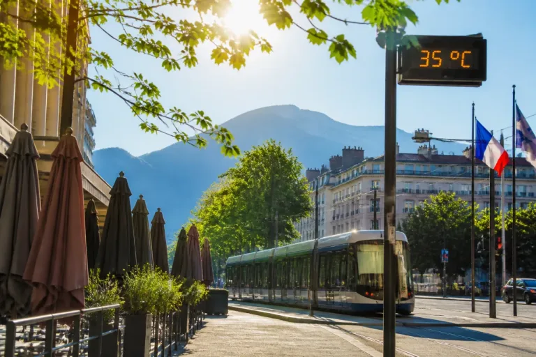 Grenoble : journée ensoleillée et forte chaleur attendues ce dimanche 5 juillet