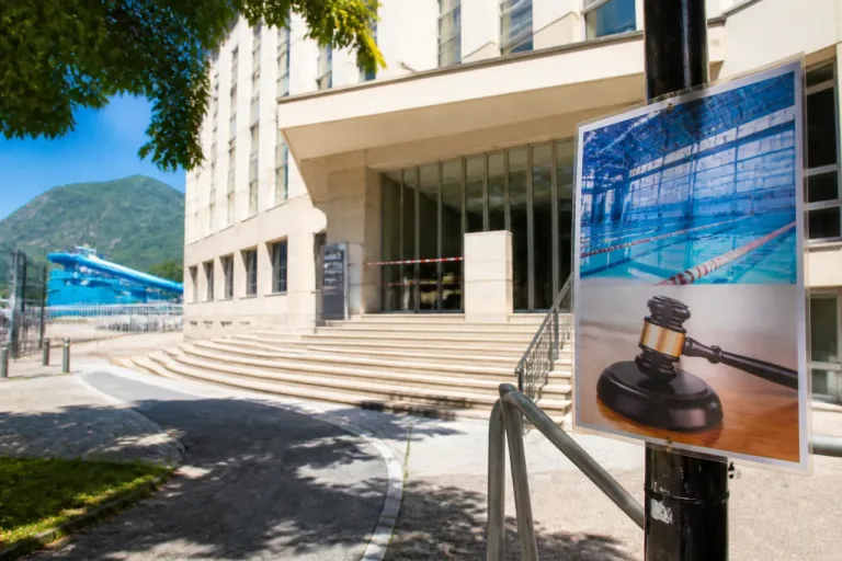 Grenoble : le tribunal administratif refuse l’assouplissement du règlement sur le burkini