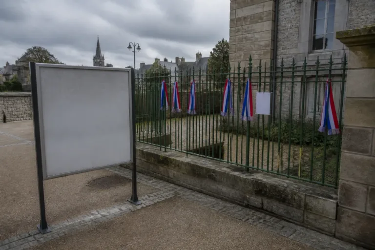 Hillion: après l’annulation du scrutin, pas d’appel et retour aux urnes d’ici trois mois