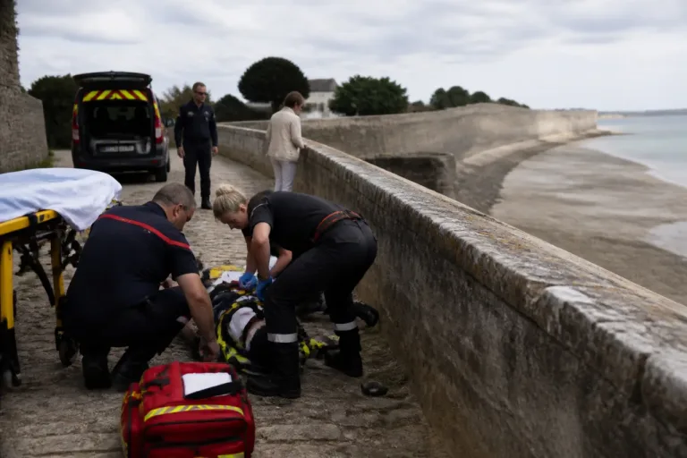 Île de Ré : un saisonnier de 19 ans grièvement blessé après une chute des remparts