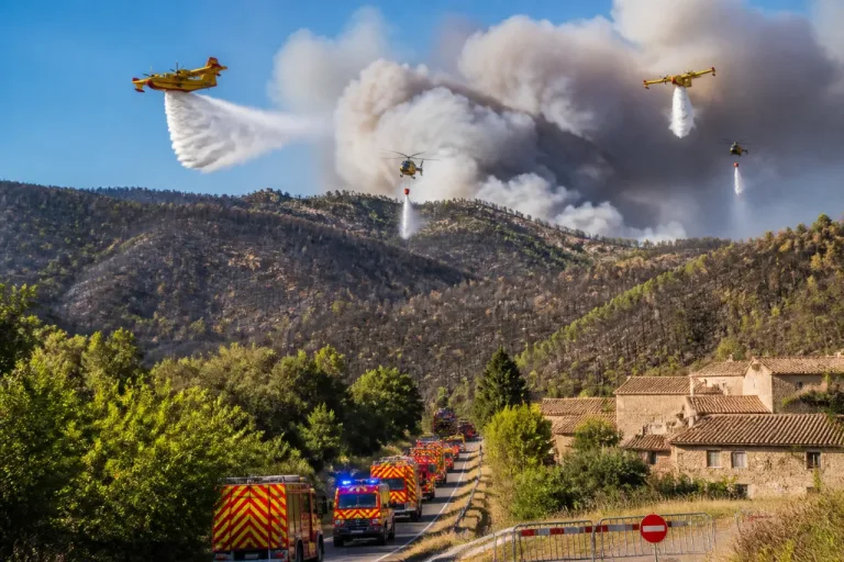 Incendie près de Die : 1 000 hectares partis en flammes, deux villages évacués