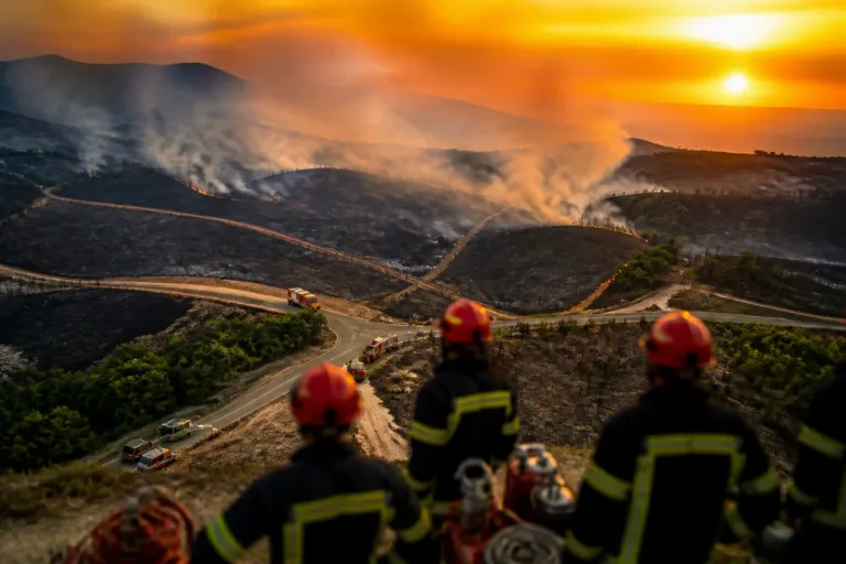 Incendie près de Perpignan : 4 900 hectares brûlés, la situation reste « difficile »
