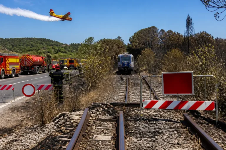 Incendie près de Varilhes : la voie ferrée fermée, trafic TER fortement perturbé