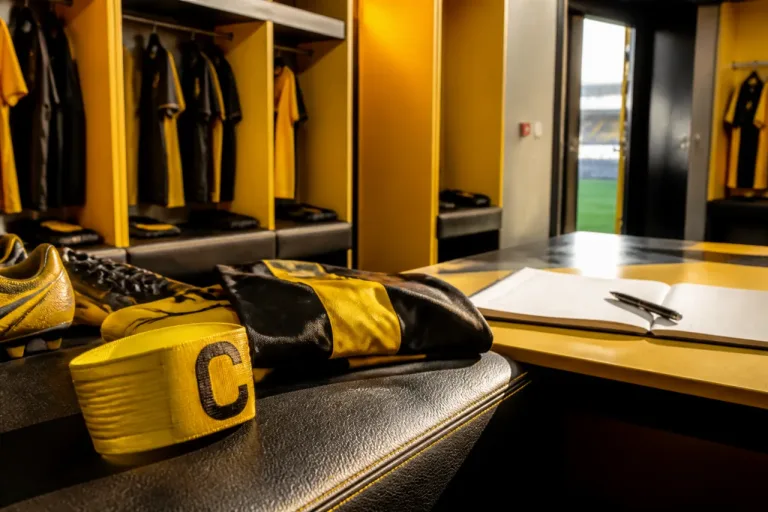 Waldemar Anton pressenti pour un rôle accru au Borussia Dortmund et une forte revalorisation salariale