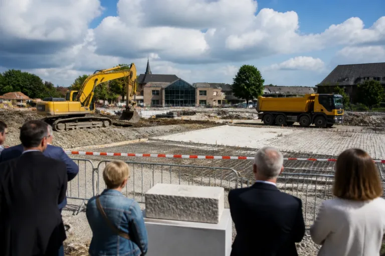 Janzé : le chantier du nouveau centre hospitalier de la Roche-aux-Fées lancé, livraison prévue en 2028