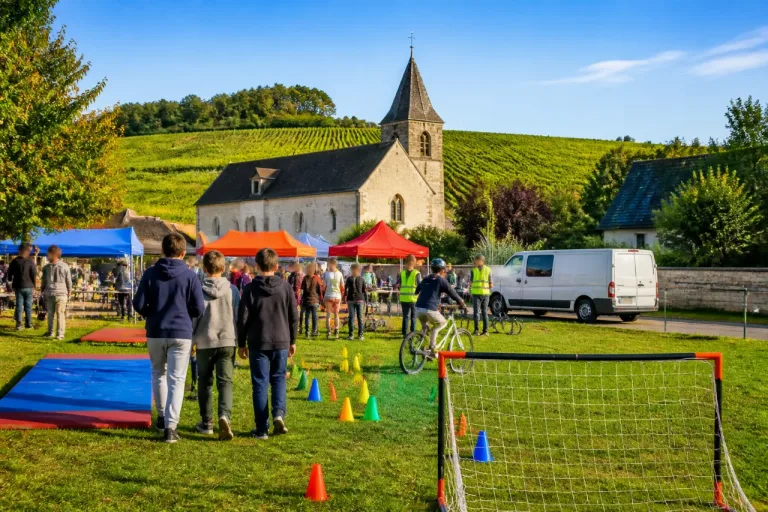 La Caravane sportive démarre à Vouvray pour rapprocher le sport des jeunes en milieu rural