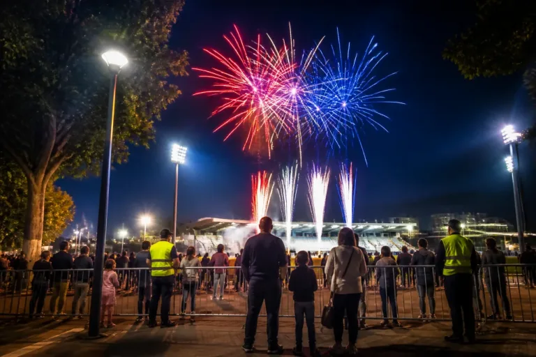 La Courneuve allume le ciel du 13 juillet : feu d’artifice près du stade Géo-André