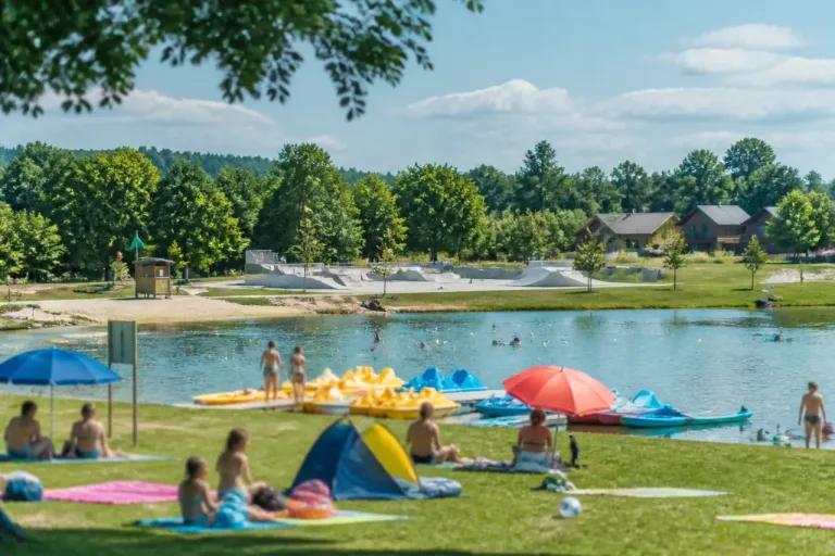 La Ferté-Plage : la base de loisirs de La Ferté-Macé muscle son offre pour l'été