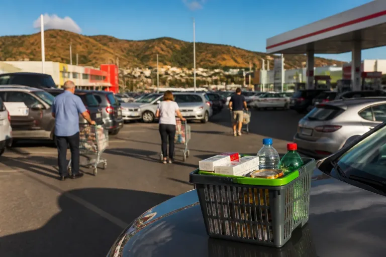 La Jonquera : pourquoi et comment les habitants des Pyrénées‑Orientales continuent d’aller faire leurs courses en Espagne