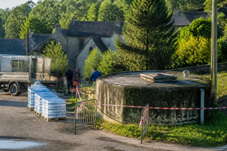 Laroquebrou : 34 foyers privés d'eau de consommation après un trou détecté dans un réservoir