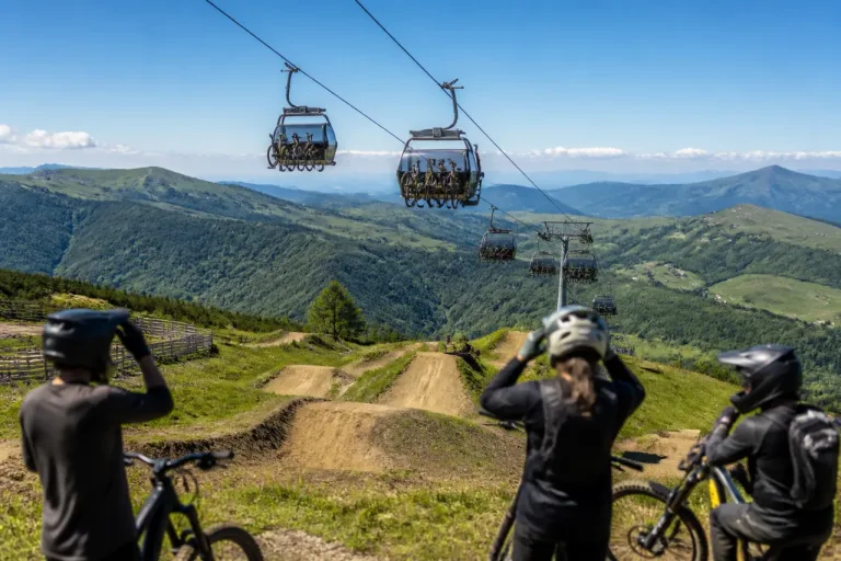Le bike park du Lioran s'impose comme un rendez‑vous majeur du VTT de descente