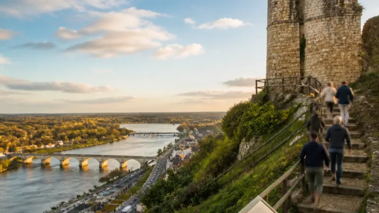 Le donjon de Montrichard, belvédère historique sur la vallée du Cher