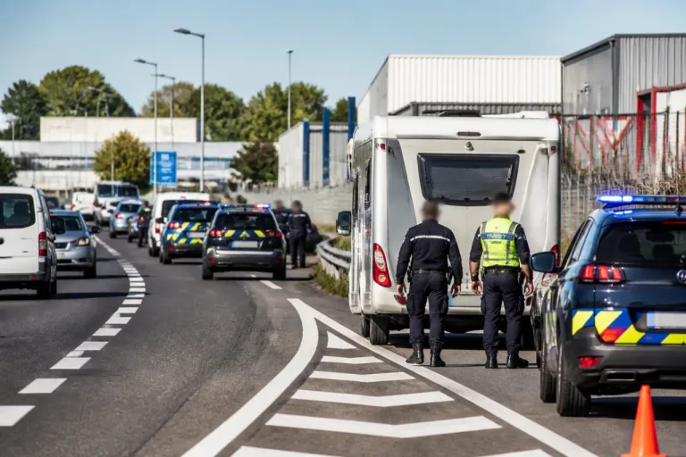 Lyon : un camping-car volé déclenche une course-poursuite de plus de 20 km, intercepté à Saint-Fons