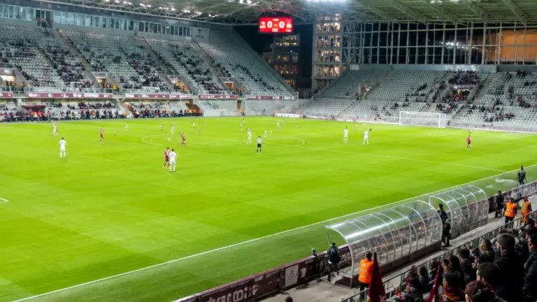 Metz accroche un nul poussif à Grenoble (0-0) et laisse des questions avant la suite