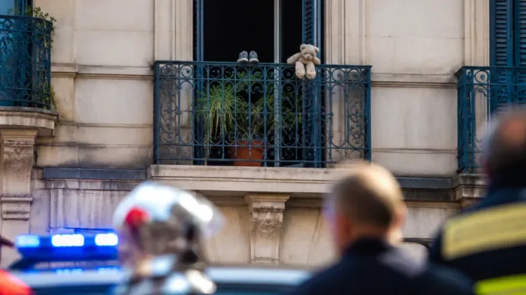 Montpellier : un garçon de 3 ans trouvé seul sur un balcon, la mère renvoyée devant la justice
