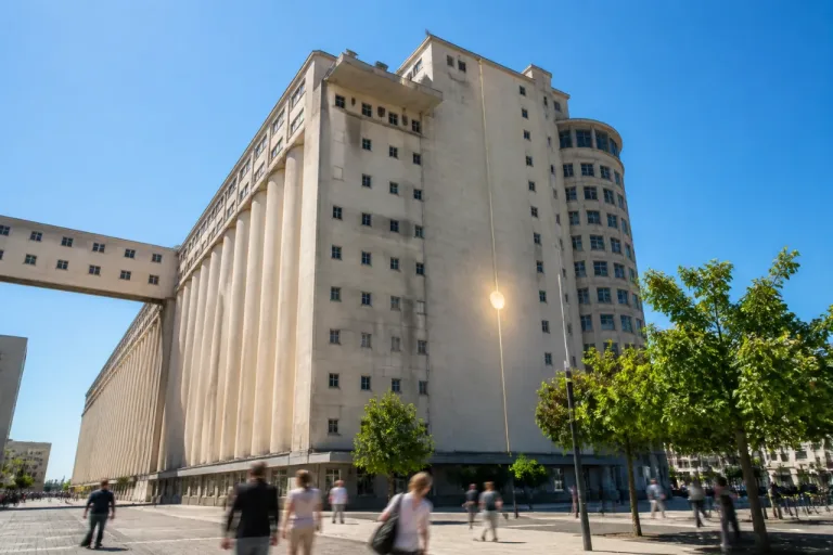 Moulins : une méridienne géante à Paris relance le dialogue entre science et public
