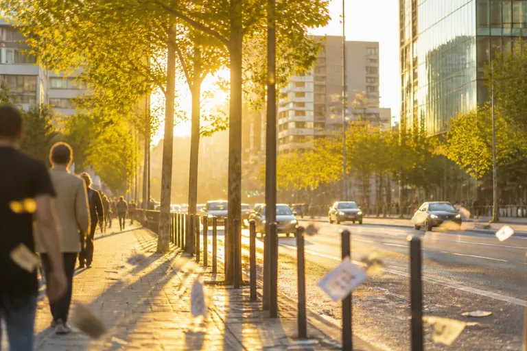 Nanterre : dimanche 5 juillet — journée chaude et ensoleillée, vent modéré