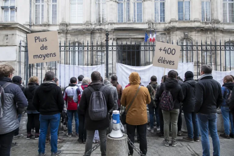 Nantes: mobilisation devant le rectorat face à l’arrivée de 400 élèves de plus à la rentrée