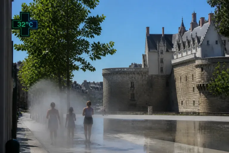 Nantes: soleil installé et fortes chaleurs attendues, le mercure grimpe encore