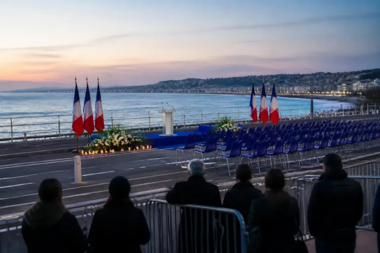 Nice: dix ans après, un hommage en trois temps et la venue d’Emmanuel Macron