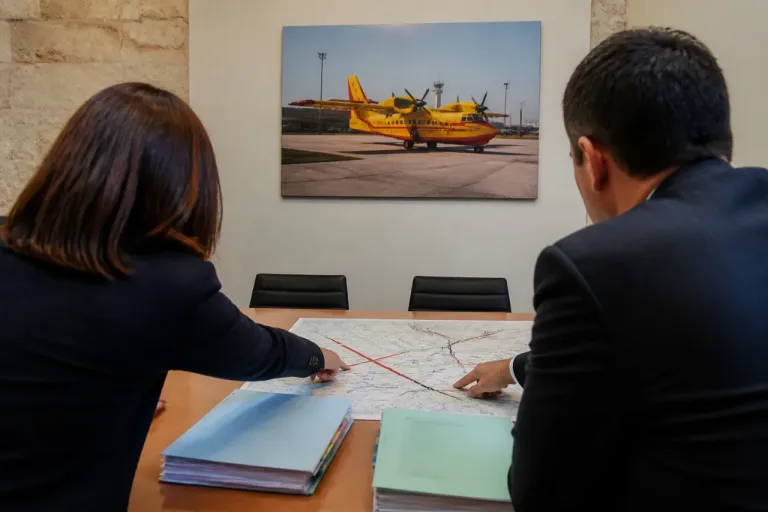 Nîmes: Delga et Bouget alignent leurs priorités sur rail, santé et aéroport