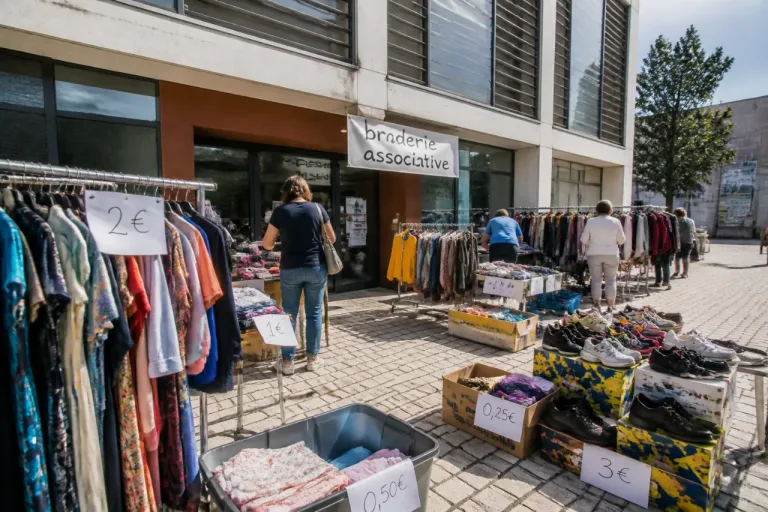Niort : braderie solidaire de la friperie Trésors de fripes samedi 11 juillet