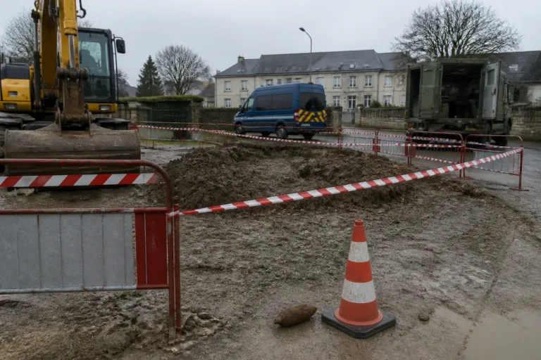 Nort-sur-Erdre : une grenade de la Seconde Guerre mondiale découverte, le secteur sécurisé